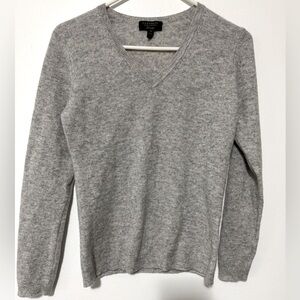 Charter Club Luxury Gray Cashmere V-neck Pullover Sweater